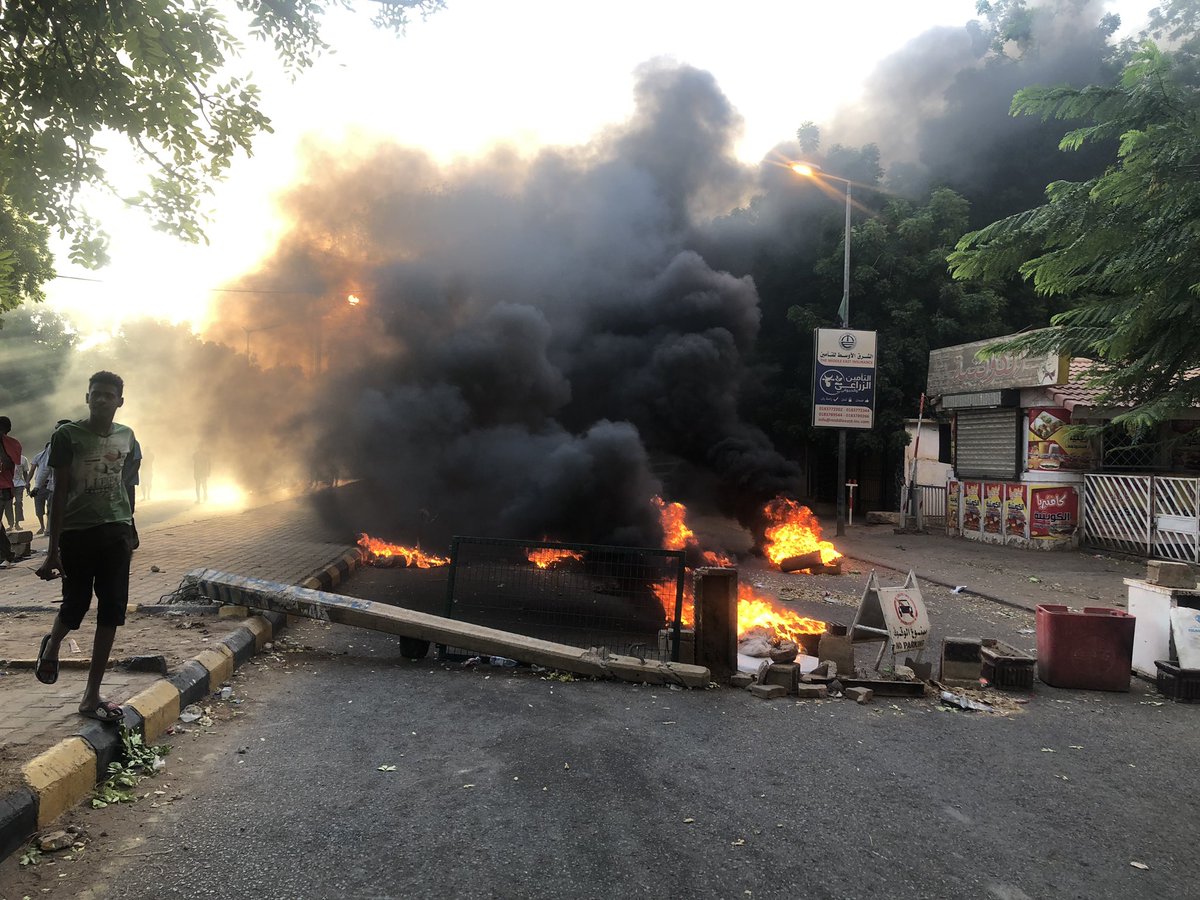 Barricades at Nile street in the morning