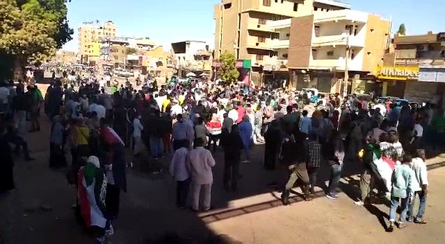 Massive protest crowd gathering in Bahri, Khartoum, part of today's nationwide protests against SudanCoup and military rule.  This is the 11th wave of its kind since the military took power in a coup on Oct. 25