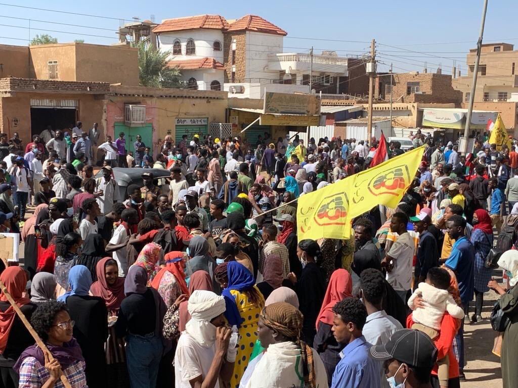 People in Bashdar (Khartoum) preparing for lift off.