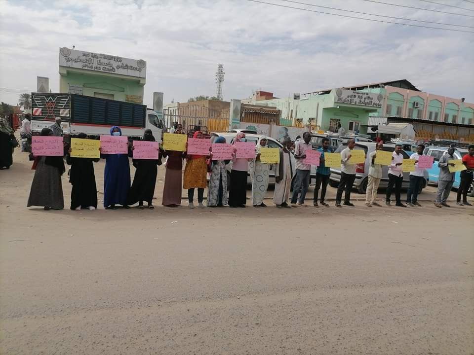 Medical professionals in the city of Kassala stage silent protest, as the nation erupts in another wave of mass demonstrations against SudanCoup and military rule 