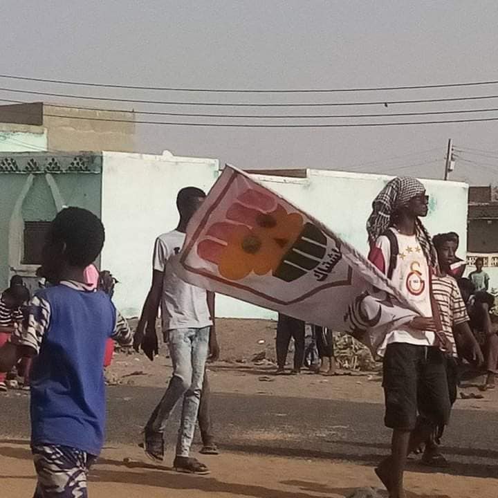 Kosti Resistance Committees have barricaded the Kosti-Rabak-ElObeid road in an escalation of resistance against SudanCoup