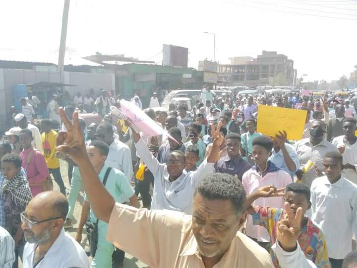 The city of Gedarif also out in protest today against SudanCoup