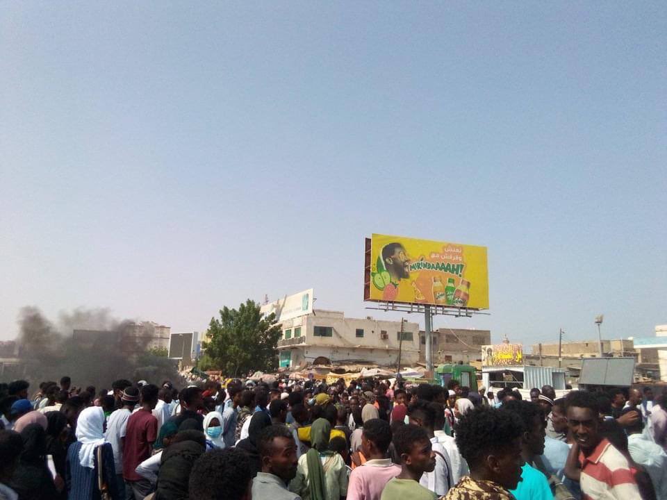 Large demonstration taking place in Port Sudan, Red Sea State, part of today's nationwide demonstrations against Sudan Coup