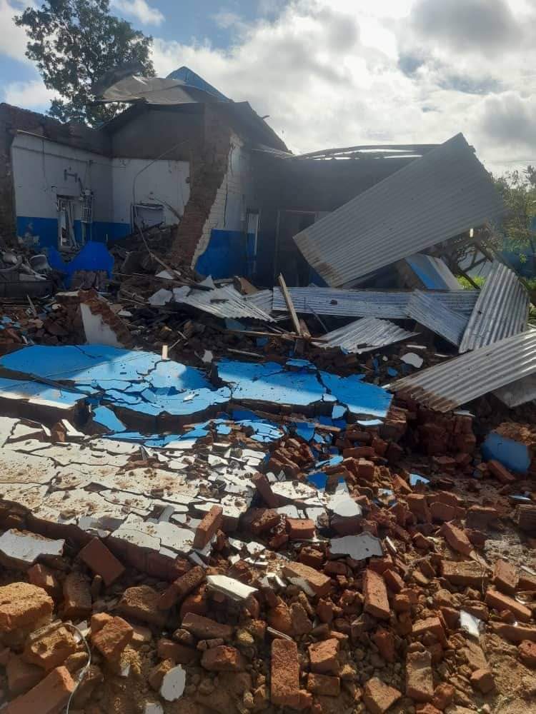 Dün, RSF milisleri El Fashir'deki polis merkezini insansız hava araçları ve topçu ateşi kullanarak hedef aldı, çok sayıda ofisi yok etti ve üç çalışanın yaralanmasına neden oldu, ayrıca polis hastanesini de hedef aldı ve şu anda hizmet dışı.