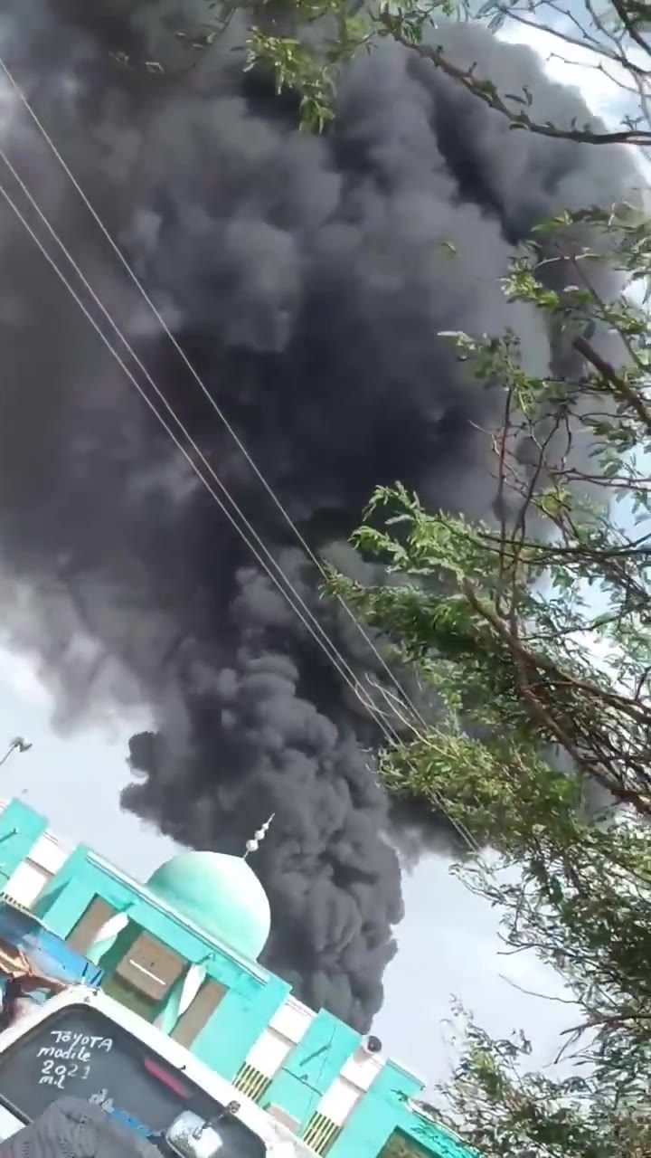 A major fire is taking place in the city of Kosti after the industrial area was hit by RSF drones